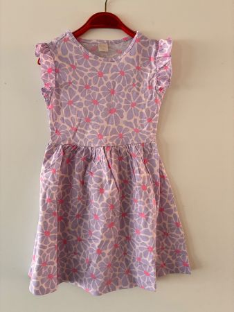 Schönes Kleid Gr. 128, Neu