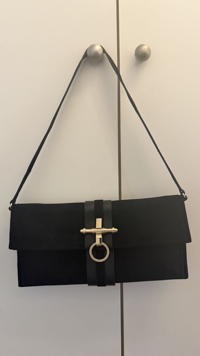 Givenchy Borse da donna: Sac givenchy – Usato da Rolle venduto da yosra_RM 2
