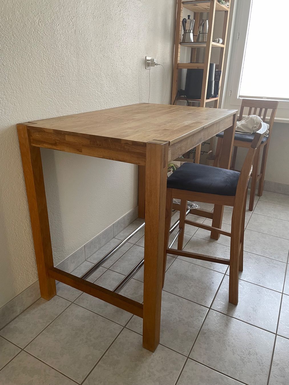 Set di tavolo e panche: Tisch mit 4 Stühlen – Usato da Luzern venduto da kat_w76c