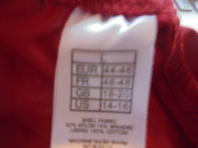 H&M Sonstige Unterwäsche: Slip rot Gr. 44-46 H&M NEU – Neu (gemäss Beschreibung) aus Hinwil von Glasperlen 2