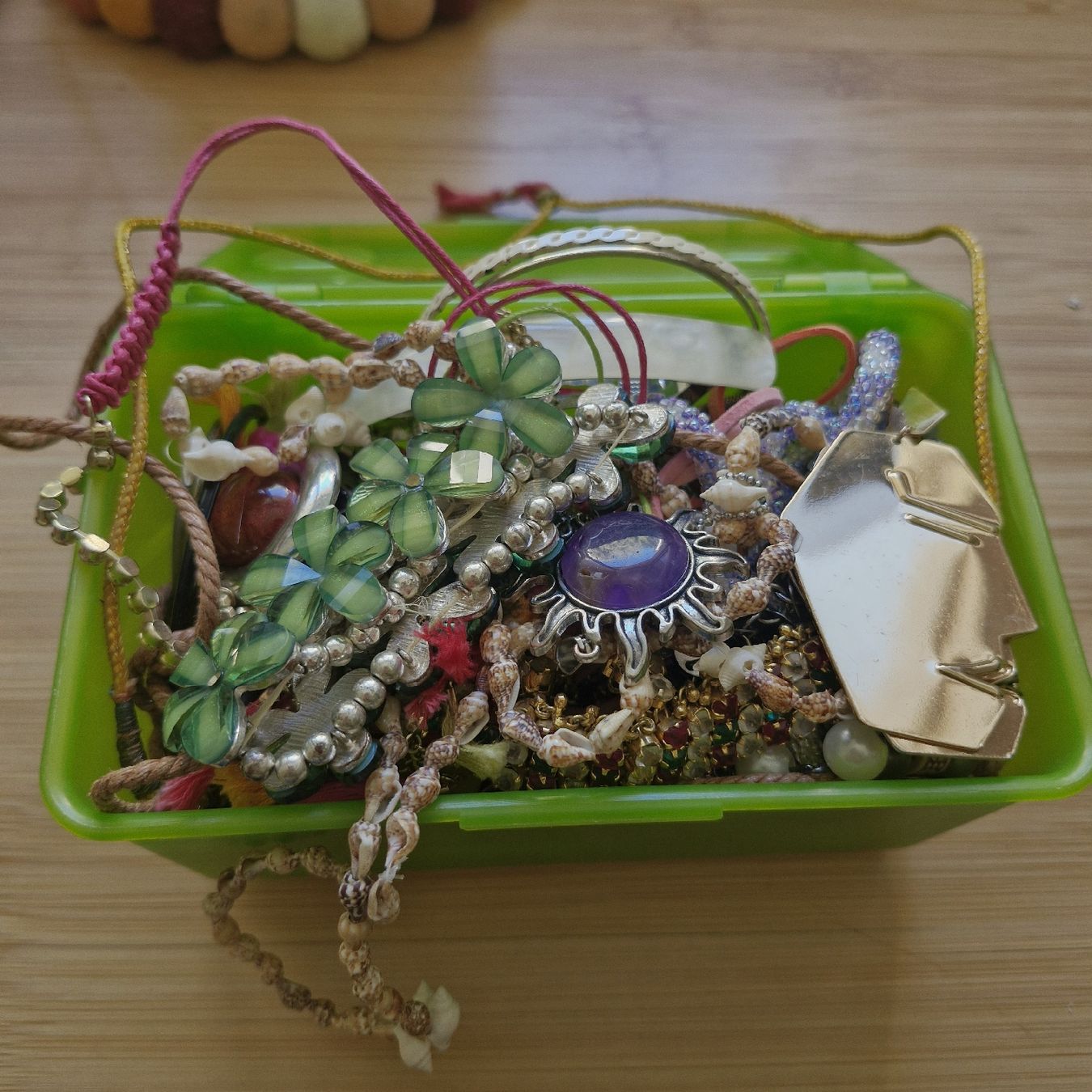 Altri gioielli: boîte à bijoux mystères – Usato da Neuchâtel venduto da yas_zdb7