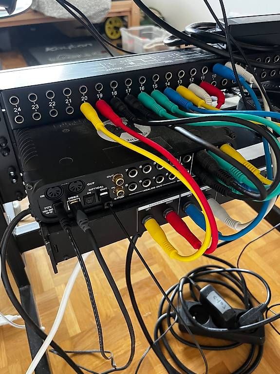 Attrezzatura per studi di registrazione: MOTU Ultralite mk4 Audio Interface  – Usato da Luzern venduto da oli_dcd2 1