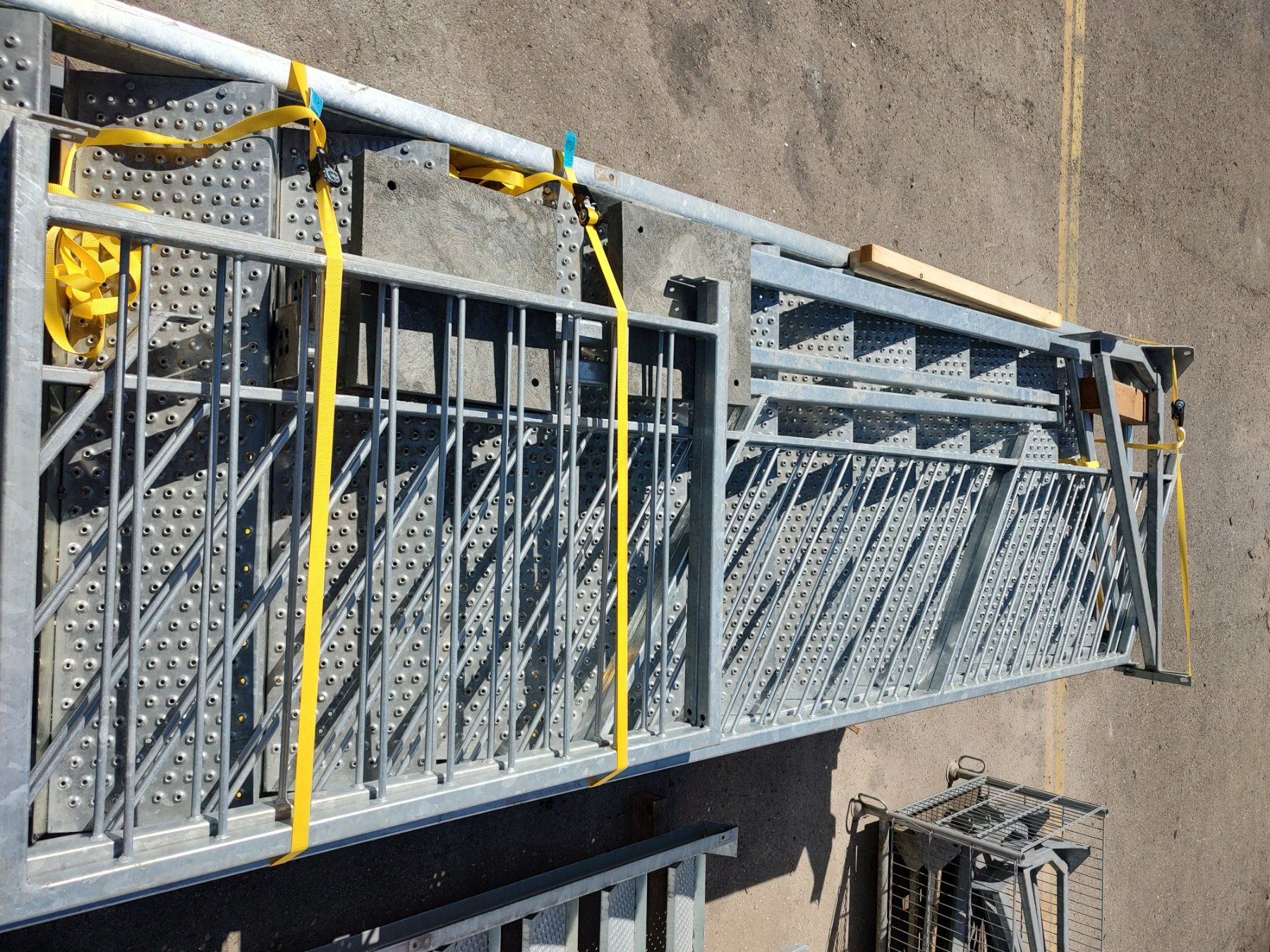 Treppen: stahltreppe verzinkt – Gebraucht aus Turbenthal von jan_8lgp
