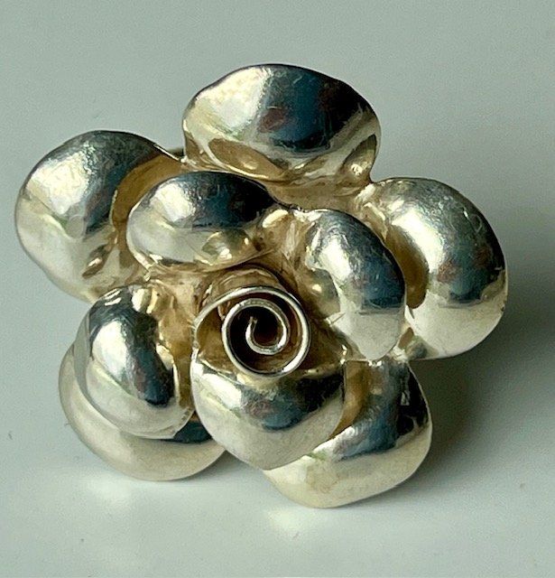Anelli: EXCLUSIVE BRILLIANT STERLING SILVER RING. – Usato da Basel venduto da MarhiAliss68 1