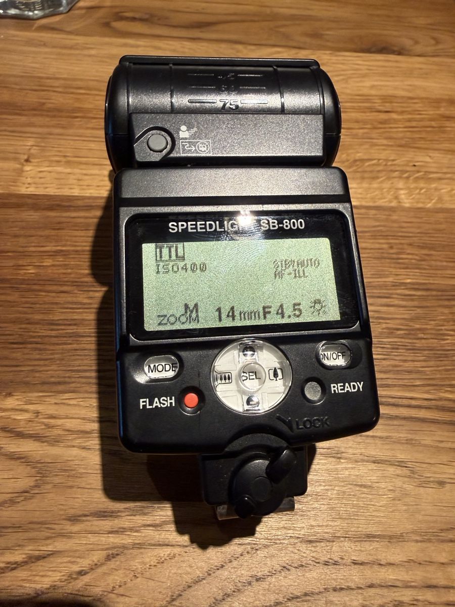 Nikon Flash: Flash Nikon Speedlight SB-800 avec diffuseur inclus – Usato da Chexbres venduto da rochecolombe 3