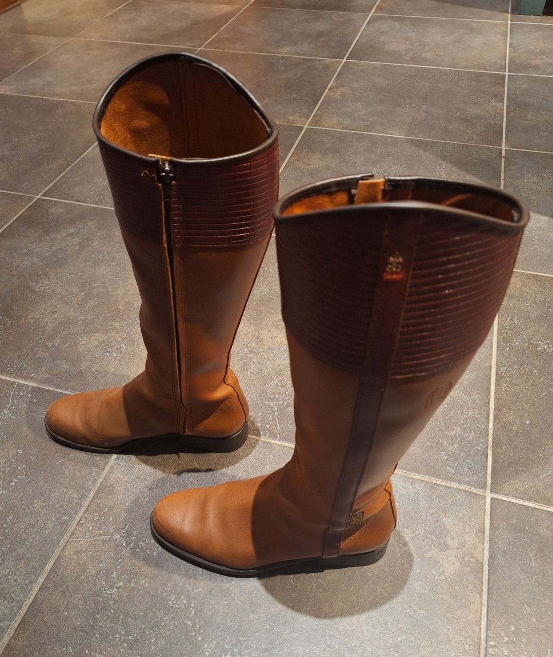 Scarpe da donna: Leder Stiefel – Usato da Wangen ZH venduto da MarianneMunz 4