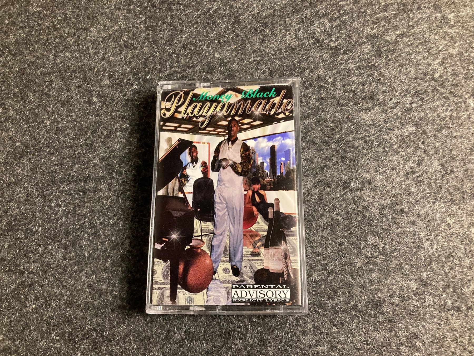 Musicassette: Money Black - Playamade (MC) – Nuovo (secondo la descrizione) da Fribourg venduto da Karushi