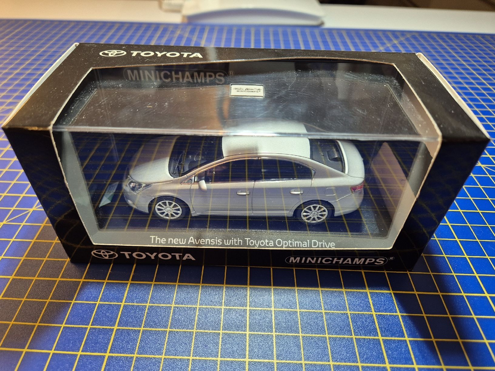 Toyota Modellini d'auto: Toyota Avensis 1:43 – Nuovo e nell'imballaggio originale da Lachen SZ venduto da bow_wdl9 1