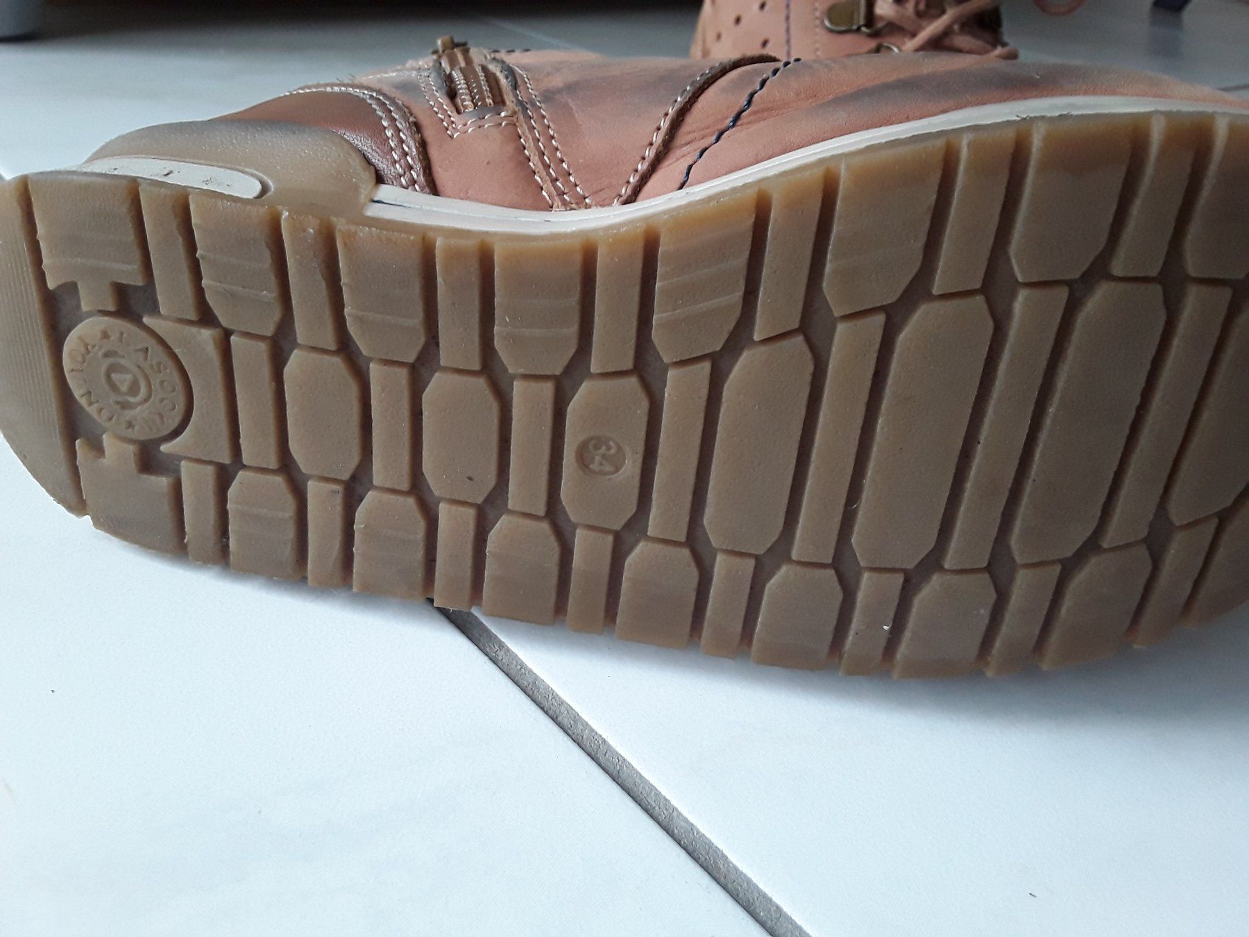 Scarpe da uomo: LASOCKI SCHUHE Grösse 34 – Usato da Heimberg venduto da Samprof 3
