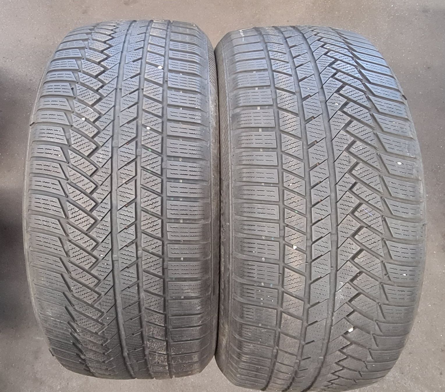 Continental Pneumatici & Ruote complete: Zwei Winterreifen 295/45R20 – Usato da Uetendorf venduto da ATA-Deals