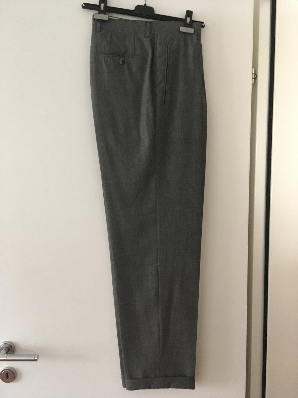Hugo Boss Completi: Costume gris Hugo Boss – Usato da OBERENGSTRINGEN venduto da Lolo6316 4