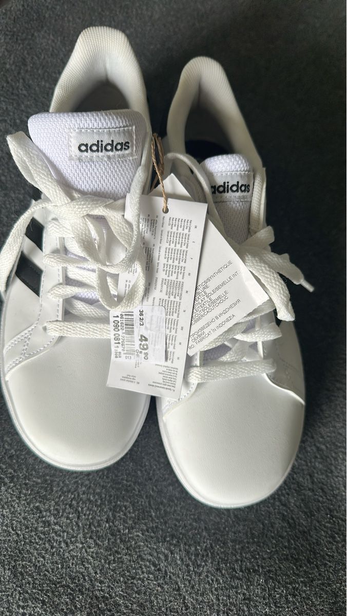 Adidas Chaussures hommes: Adidas Sneaker Kinder – D'occasion à Schlieren par Gizmo8952