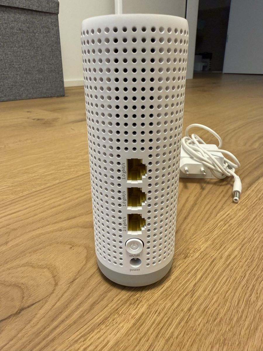 Swisscom WiFi: Swisscom WLAN-Box 3 mit Netzgerät – D'occasion à Opfikon par BananaGio01 3