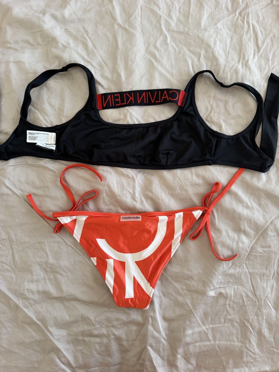Calvin Klein Costumi da bagno & Bikini: Calvin Klein bikini Set Size XS – Usato da Horgen venduto da Elizhadz 5
