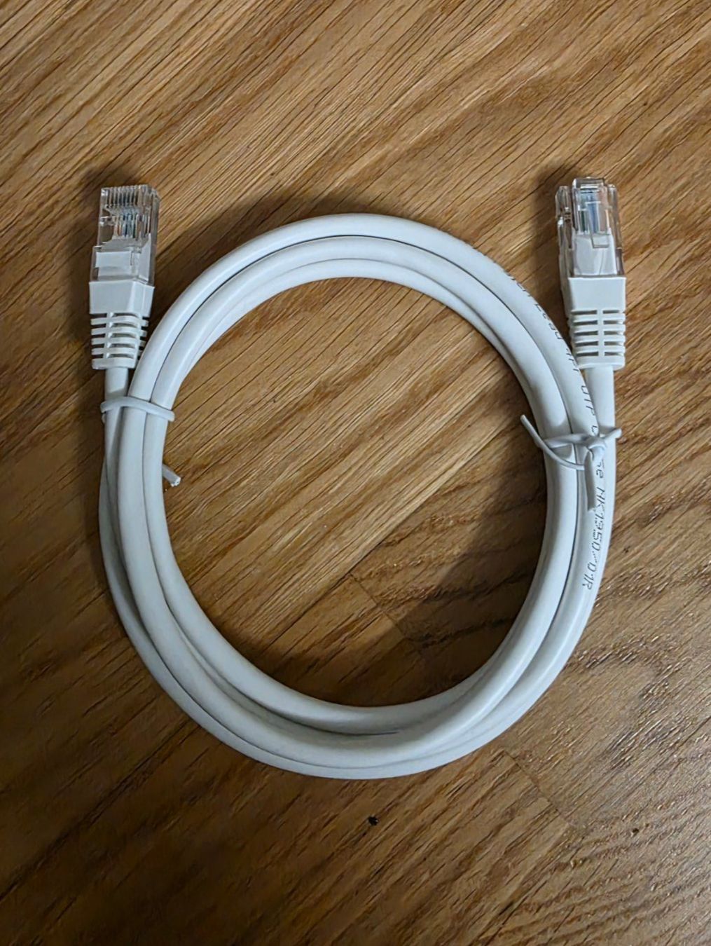 Cavi: Ethernet Kabel, internet Kabel weiss – Usato da Bern venduto da KavIndustries