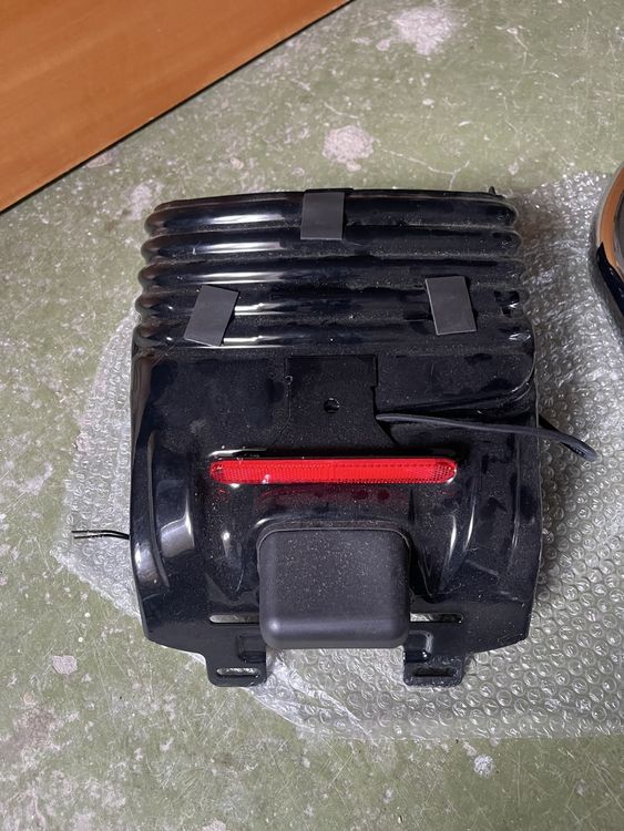 Harley-Davidson Tutti i ricambio per moto: Original Harley Davidson Nummerschildhalter – Usato da Grosswangen venduto da ASH1995