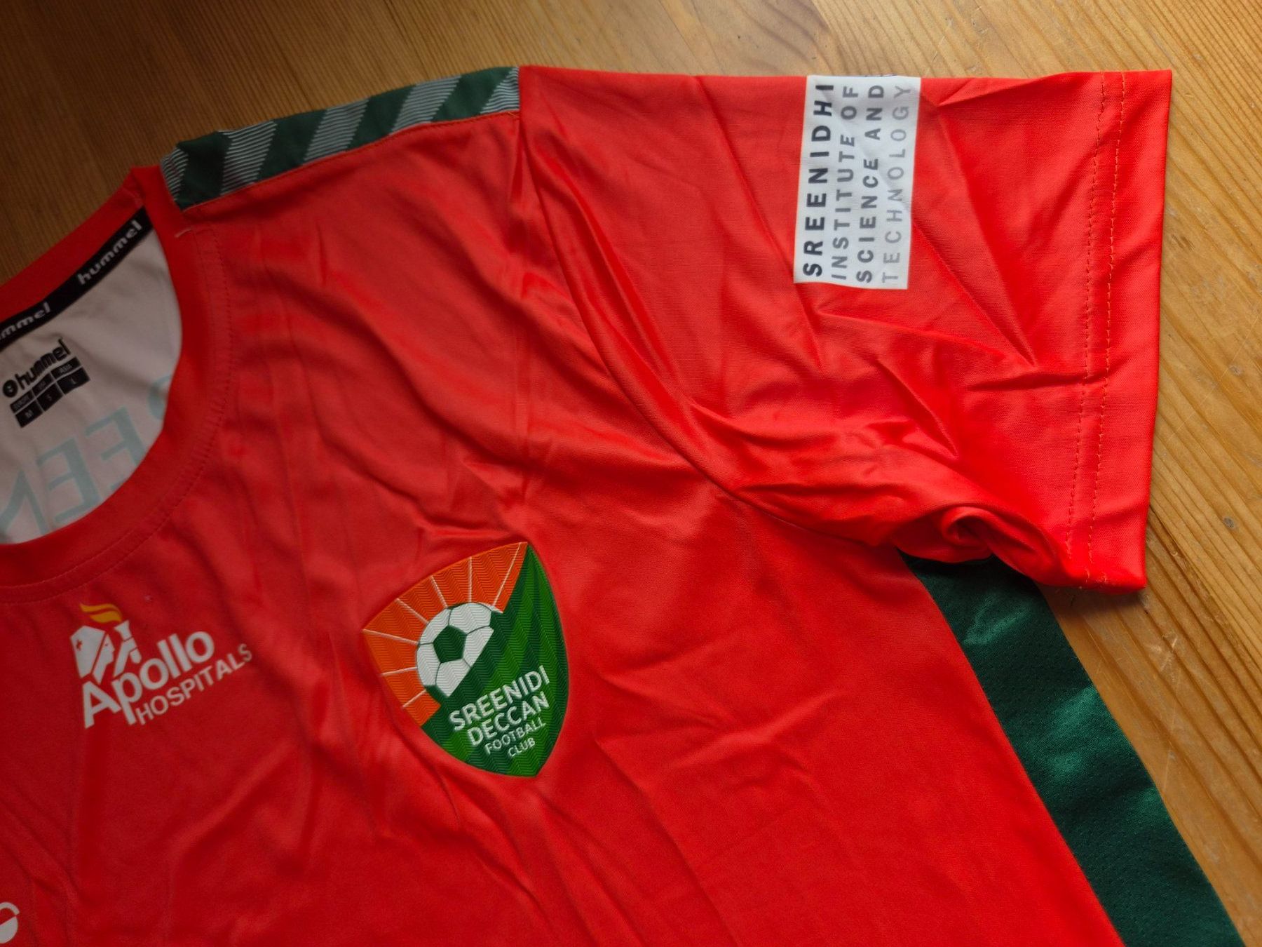 Sreenidi Deccan FC Trikot Hummel NEU M Indien Fussball India (Neuf ...