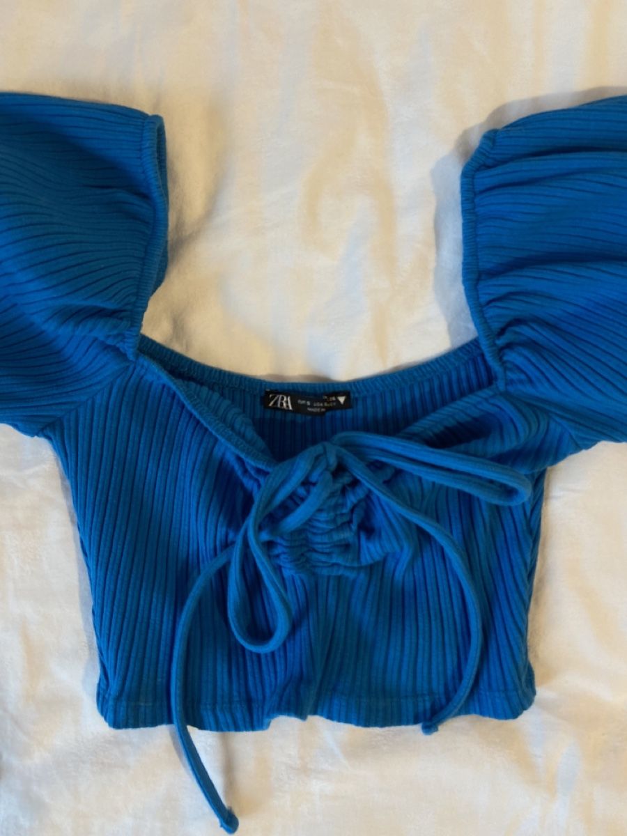 Zara Tops: Top bleu électrique Zara – Neu (gemäss Beschreibung) aus Chêne-Bougeries von sor_9rzp 1