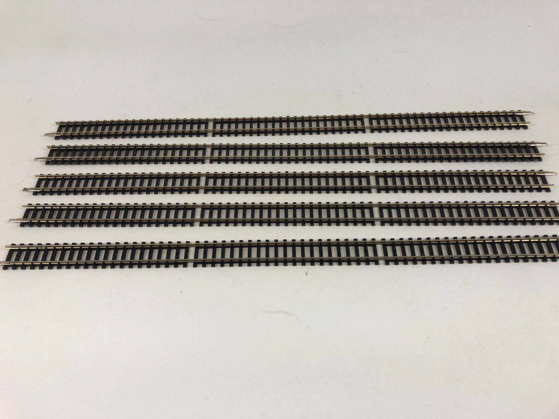 Trix Modellini di ferrovie: Minitrix Spur N Gleise und eine Weiche – Usato da Rodersdorf venduto da Joerg11 4