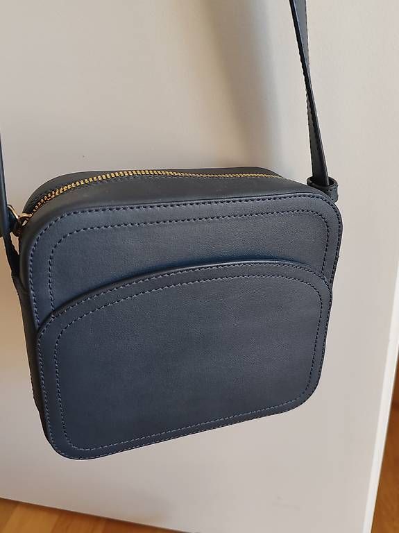 Borse da donna: A.P.C. Louisette Umhängetasche – Usato da Winterthur venduto da rom_6cqd 2