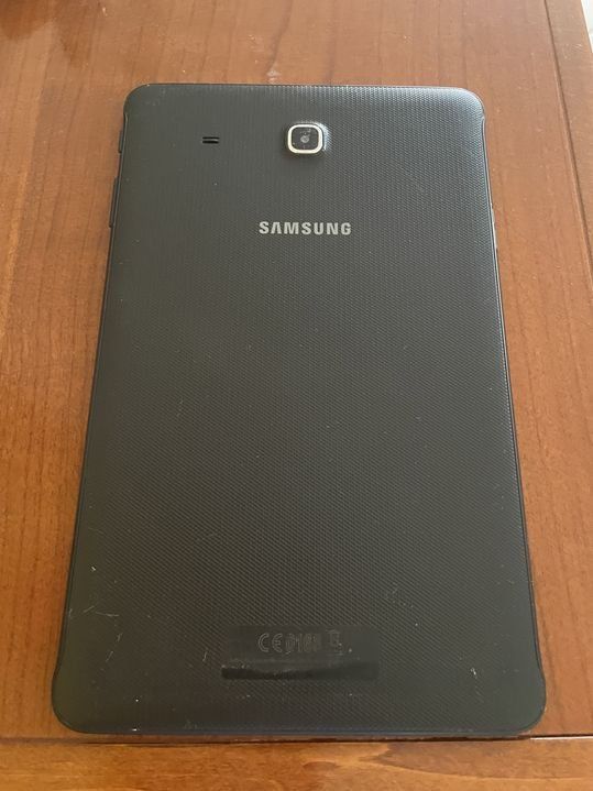 Samsung Tablet PC: Samsung Galaxy Tab E 9.6 SM T-560 8GB – Usato da Bergdietikon venduto da antovale 1