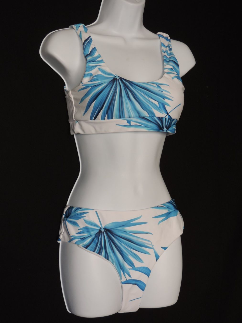 Costumi da bagno & Bikini: maillot de bains bleu blanc tropical – Usato da Genève venduto da Axelle333 6