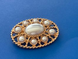 Luxus Elegante  Brosche Vintage Kunstperlen Farbe: Gold