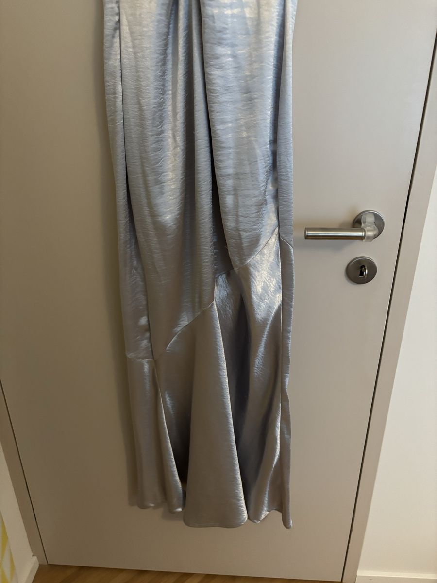H&M Vestiti: Abendkleid Silber Seide Grösse 42 – Usato da Arbon venduto da Viktoriaa 5