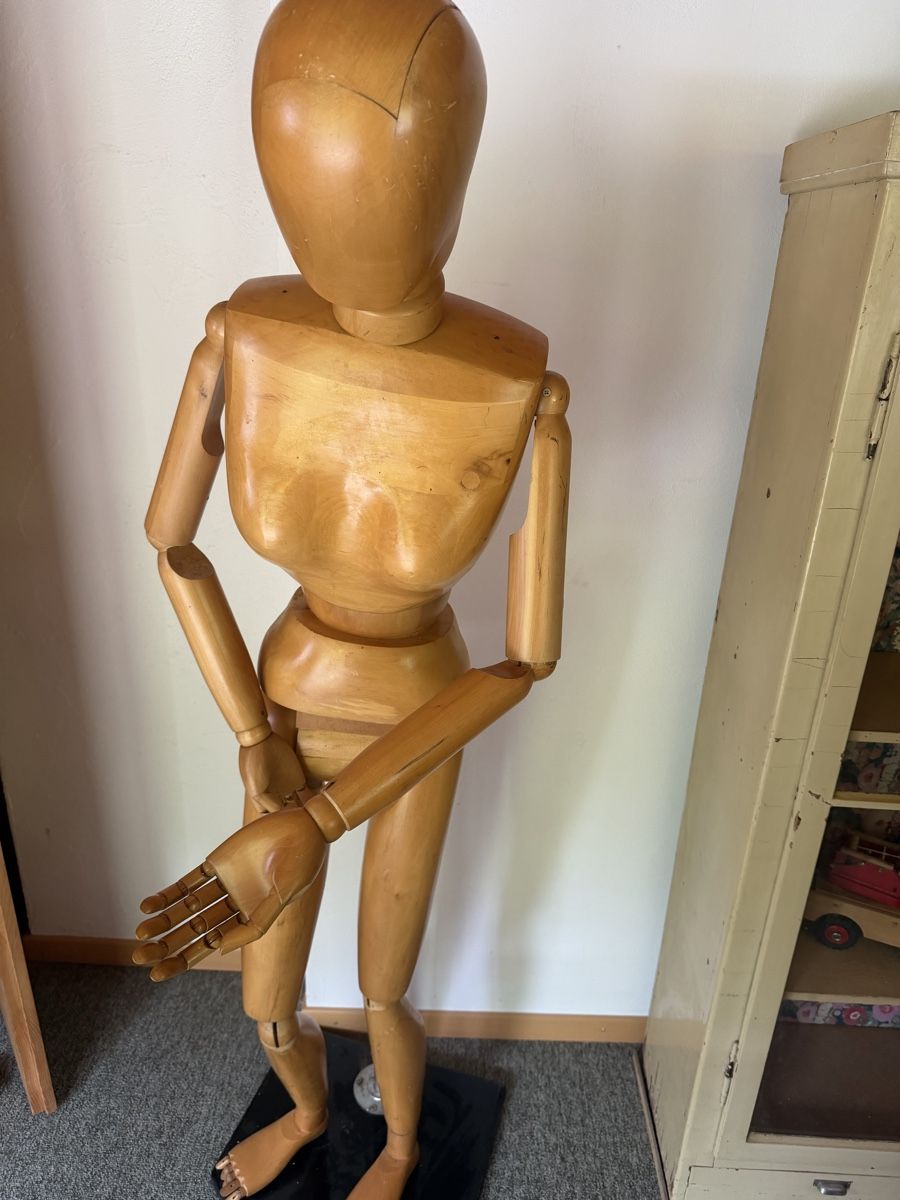 Sonstige Dekorationen & Accessoires: Holzschaufensterpuppe – Gebraucht aus Nesslau von kult24 3