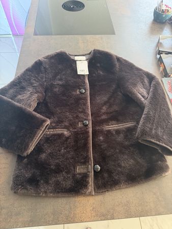 H&M Kunstpeljacke dunkelbraun Groesse XS neu mit Etikett
