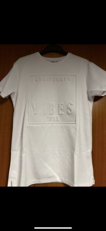 T-shirt blanc "California Vibes 1995" taille S/M - parfait p