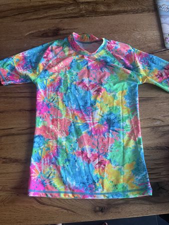 UV Shirt und Badeshorts 152
