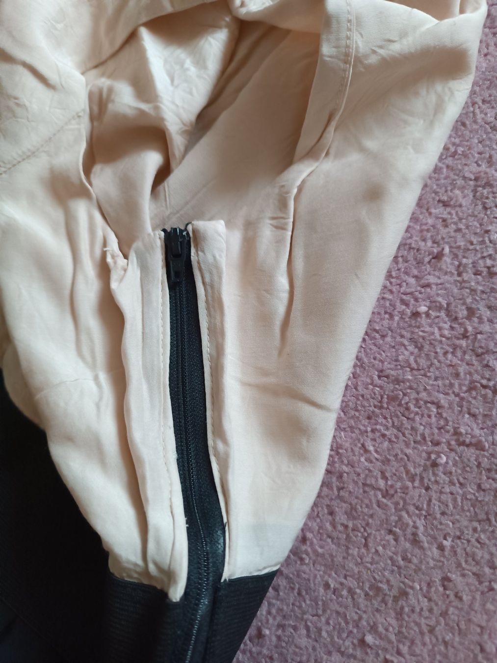 Vestiti: 2 Kleider – Usato da Basel venduto da mon_7m8h 4