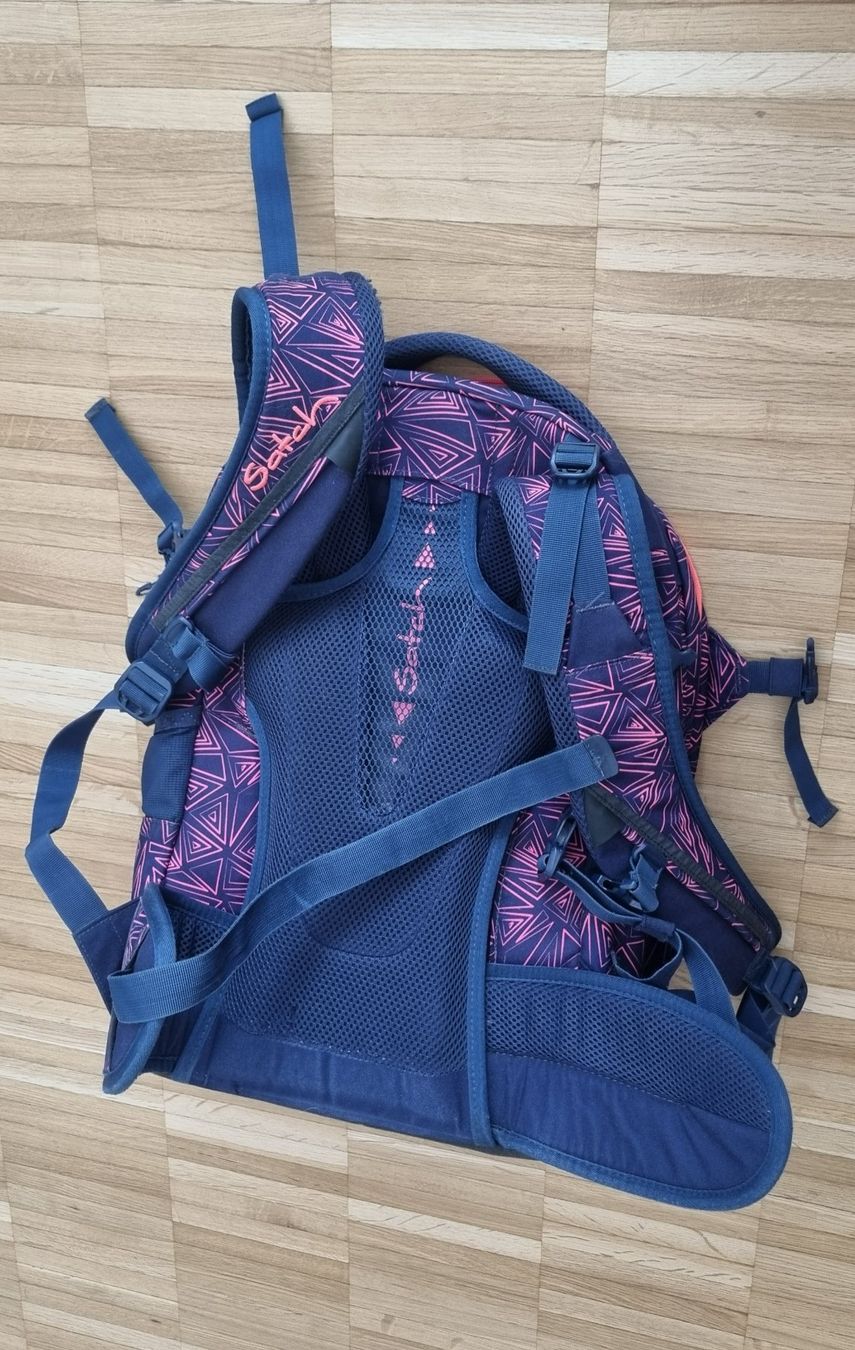 Allestimento di negozi e stand fieristici: Schülerthek / Schulrucksack / -ranzen - Marke: SATCH – Usato da Neftenbach venduto da DanielaS01020304 6