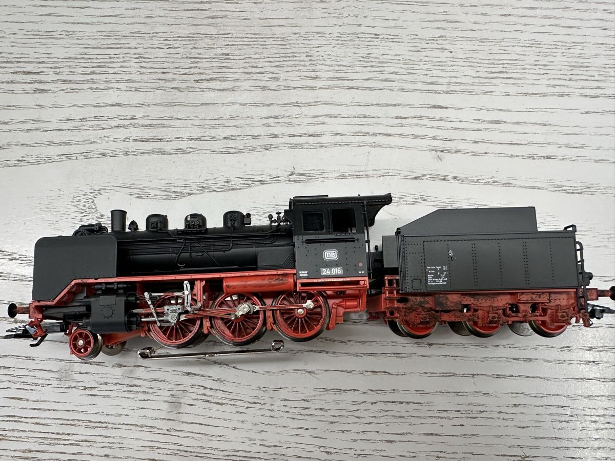 Märklin Modellini di ferrovie: Märklin 36240 DB BR 24 digital fx – Usato da Lupsingen venduto da New-Haven 2