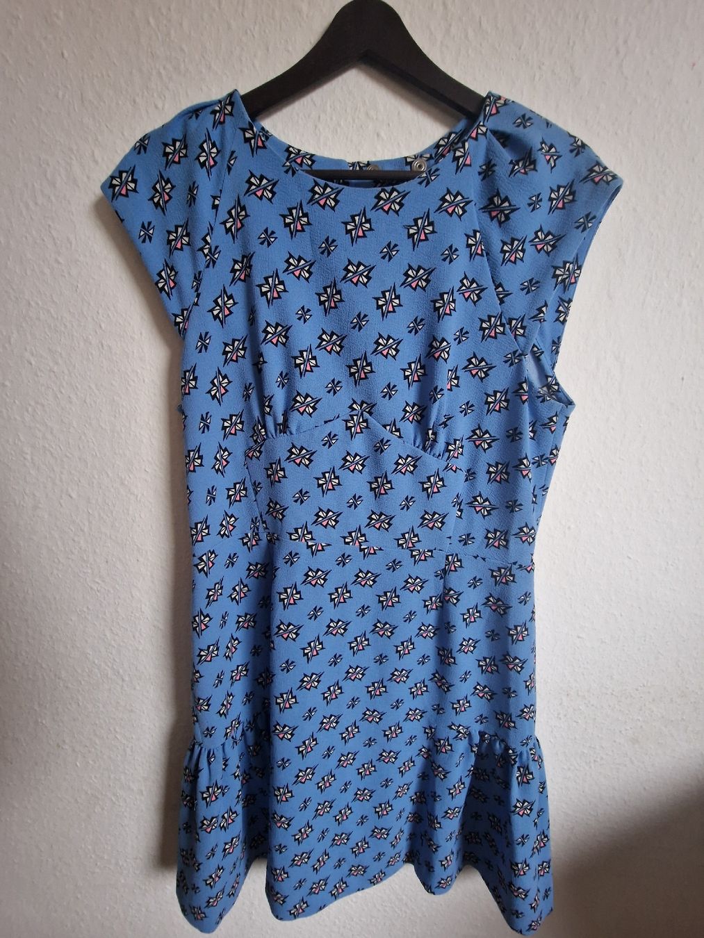 Sandro Vestiti: Robe Sandro – Taille 2 – Nuovo (secondo la descrizione) da Pully venduto da Rose_vie