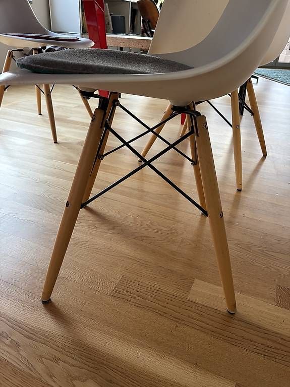 Stühle: Design Stühle Esszimmer 4x – Gebraucht aus Zürich von Kat029 1
