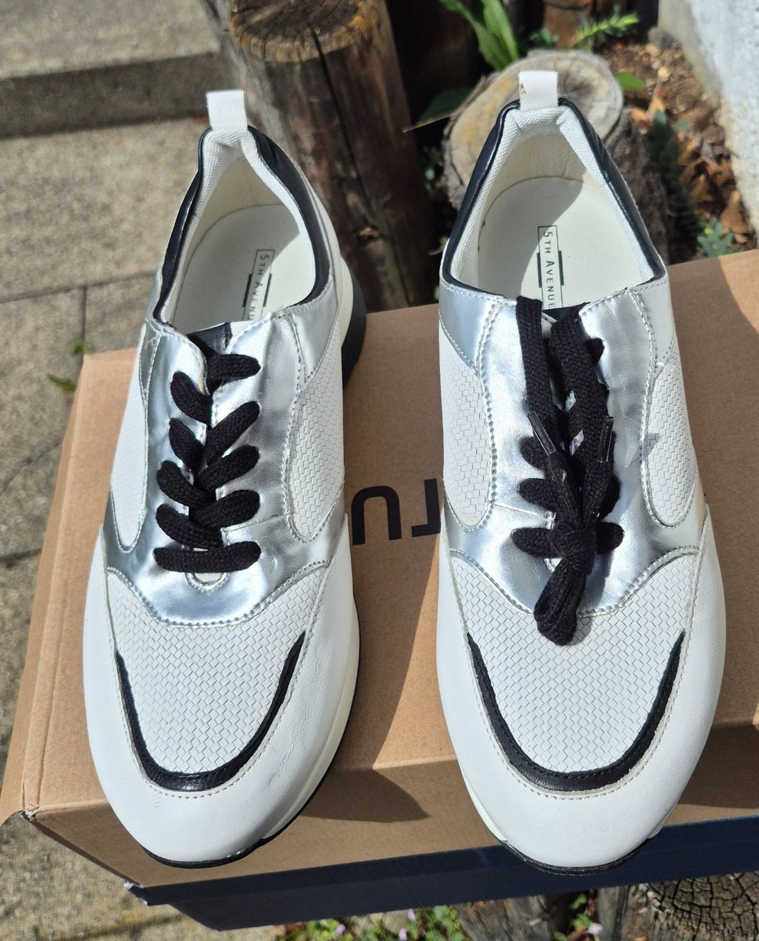 Damenschuhe: Leder Sneakers – Neu (gemäss Beschreibung) aus Wislikofen von Ana.Gomes 1