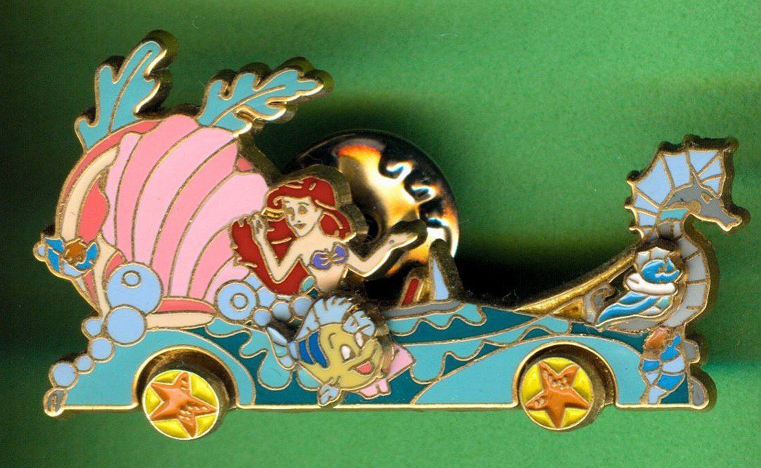 Disney Placchette & Badge: DISNEY  Studio Parade  ARIEL – Usato da Winterthur venduto da Sammleroase