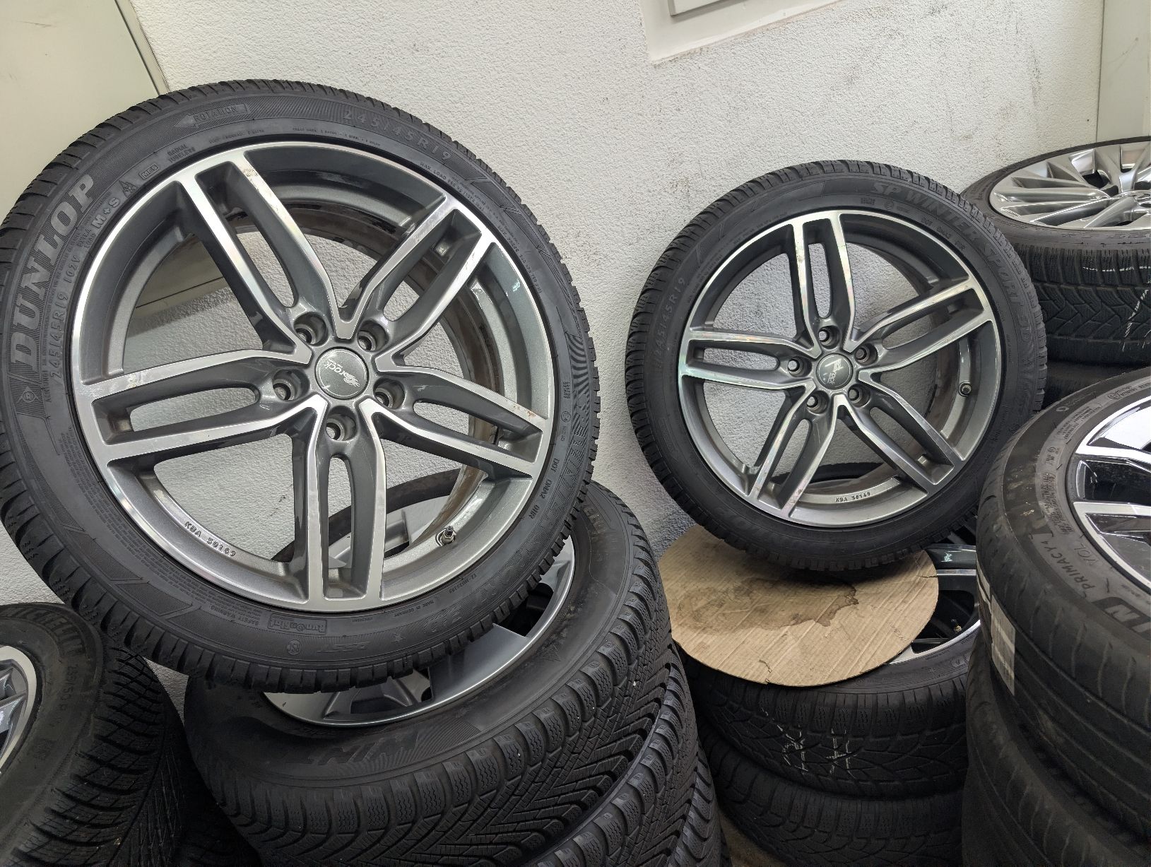 Cerchioni: Vw T5, T6, bmw Felgen – Usato da Dürrenäsch venduto da Pneu-Idris