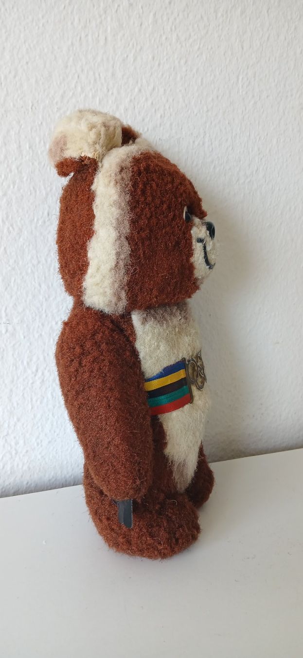 Statuette: Mischa Maskottchen Olympiade 1980 Moskau – Usato da Greifensee venduto da Foxglove 2