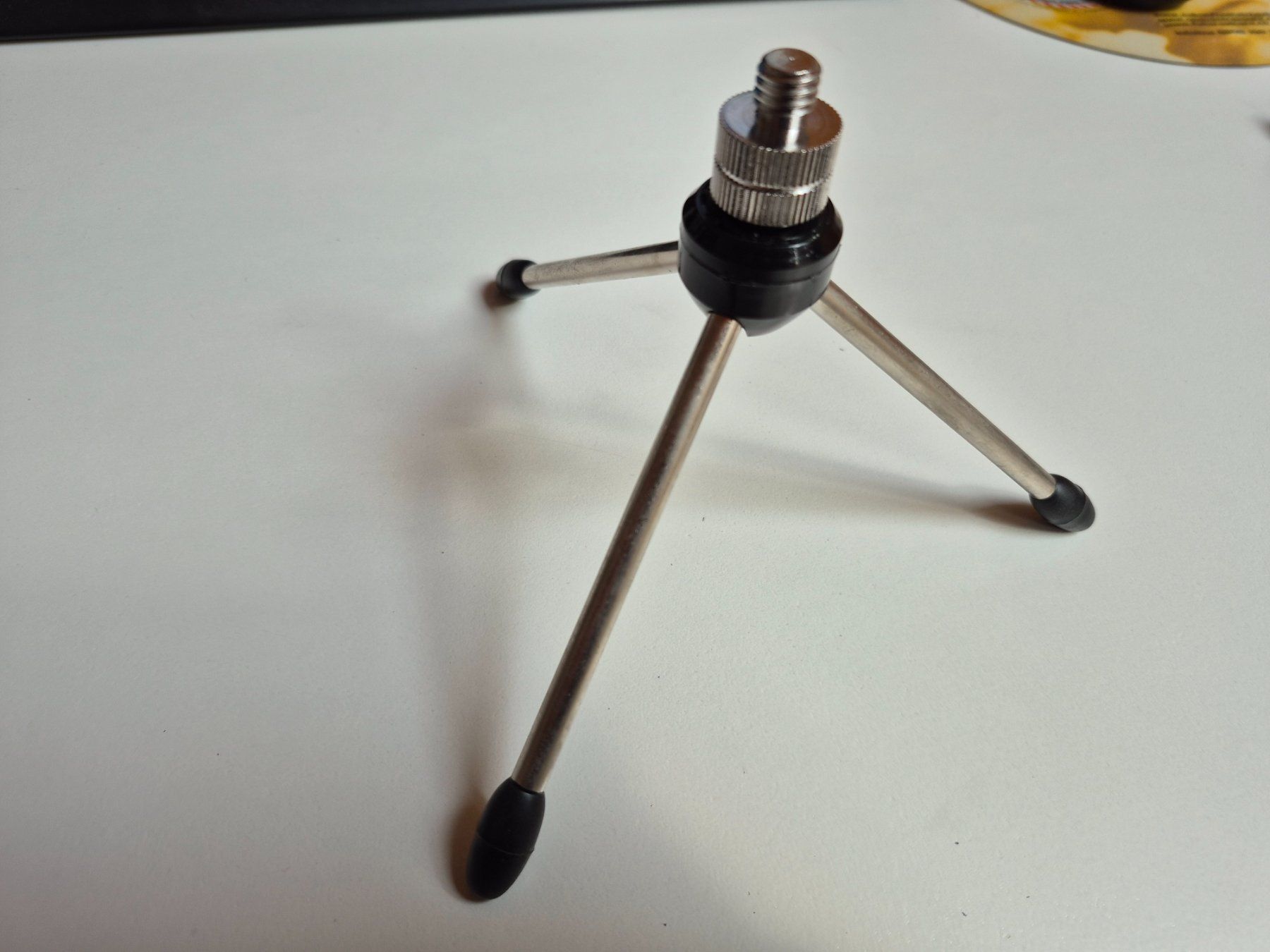 Supporti per strumenti musicali & leggii: Mikrophon-Stativ mit Schwanenhals – Usato da Sursee venduto da Ursus_LU 3