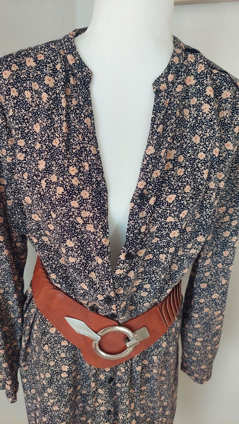 Robes: Kleid / Robe M – D'occasion à Adliswil par Boncoinsuisse 1