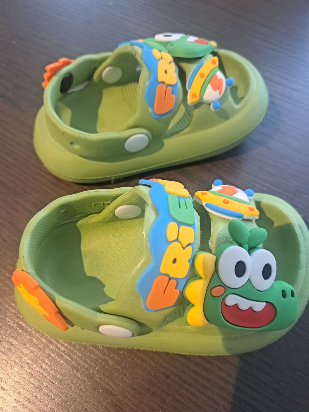 Scarpe per ragazzi: Dino-Badeschuhe, Grösse 20  – Usato da Grasswil venduto da Natali.H