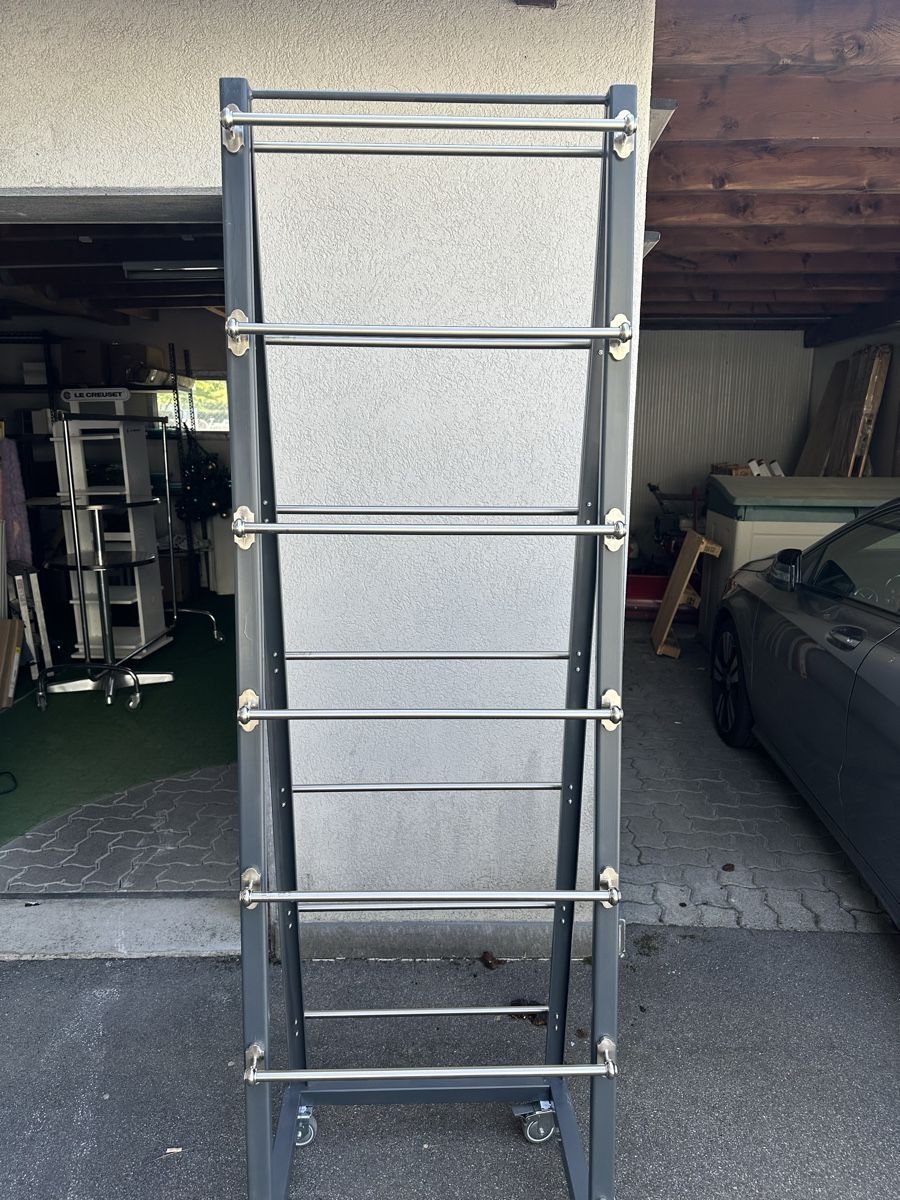 Altro in Decorazioni & Accessori: Metall Ständer auf Rollen höhe 205 – Usato da Reiden venduto da Party71