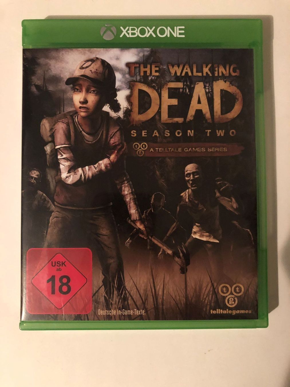 Microsoft Jeux: The Walking Dead Season Two Xbox One – D'occasion à Kestenholz par Mad18