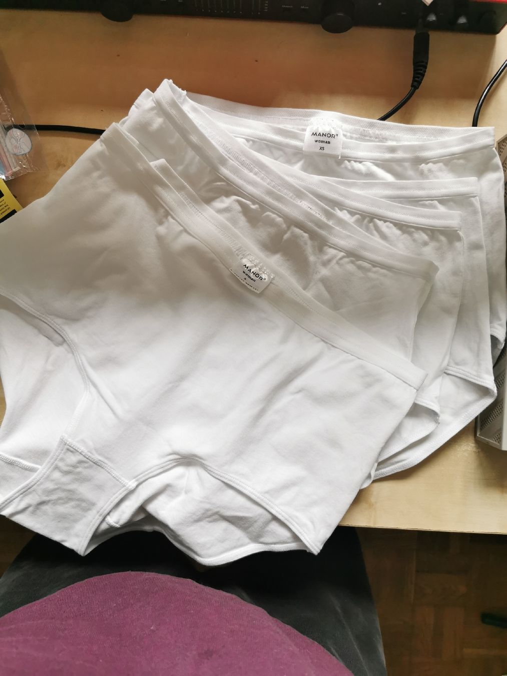 Altra biancheria intima: Lot de culottes post partum – Nuovo (secondo la descrizione) da Genève venduto da Loloana