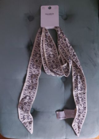Foulard fin Pull and Bear motif cachemire
