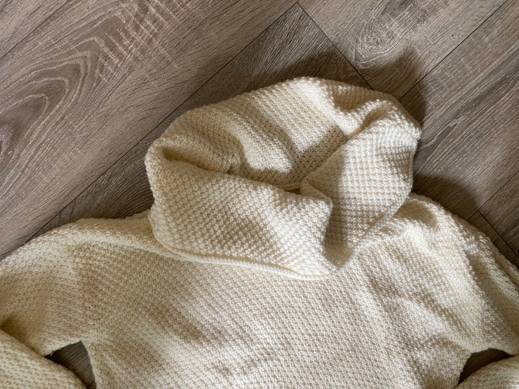 Maglioni & Felpe: weisser Strickpullover mit grossem Kragen, L/XL – Usato da Spiegel b. Bern venduto da corn2009 1