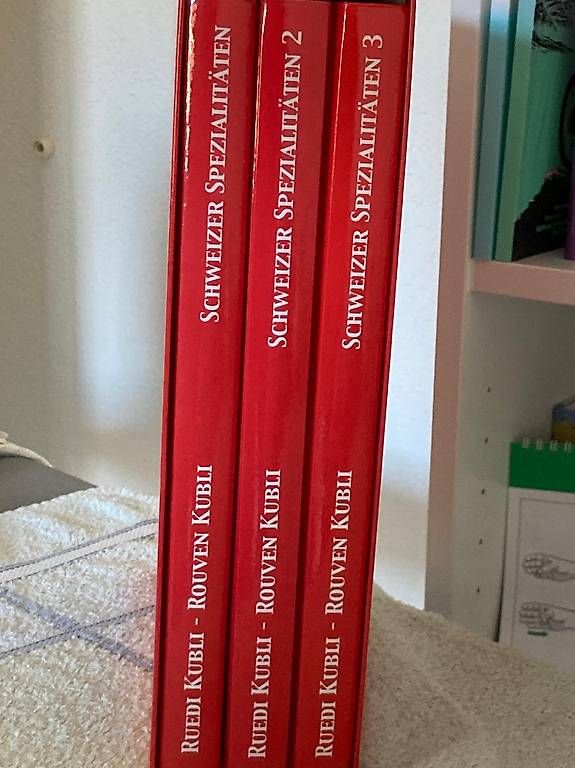 Livres: Schweizer Spezialitäten  – D'occasion à Schwarzenbach SG par ernesto3.6 1